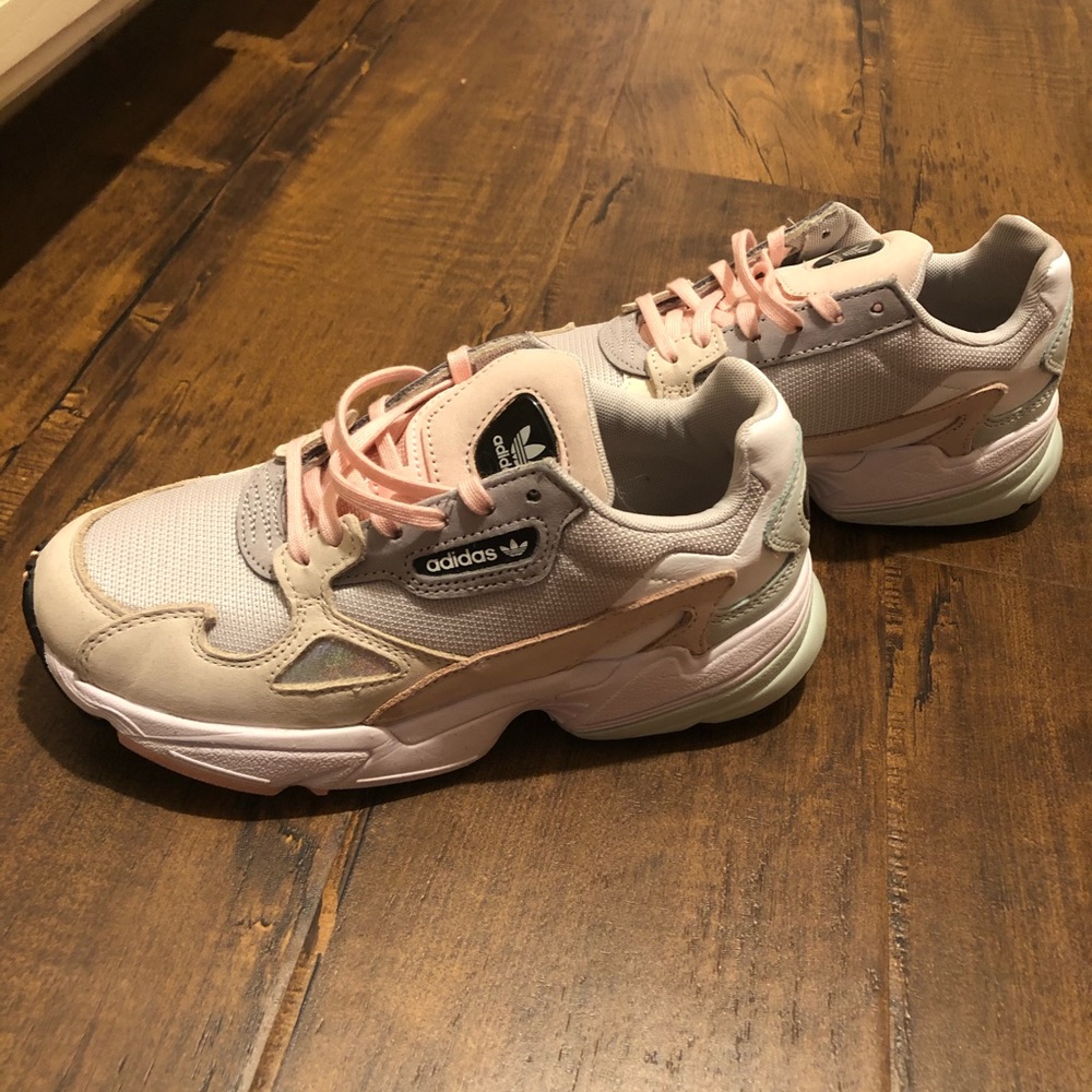 Adidas Falcon Women’s shoes